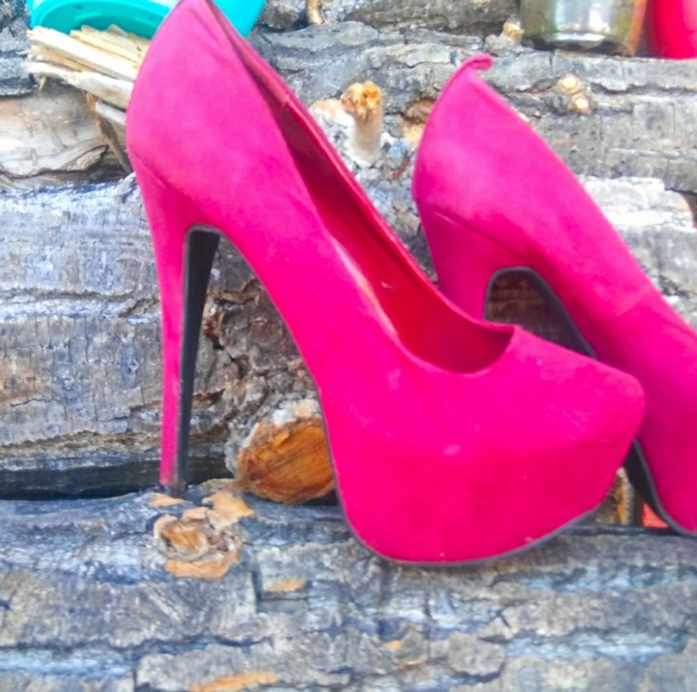 Just fab size 7 burgundy heels